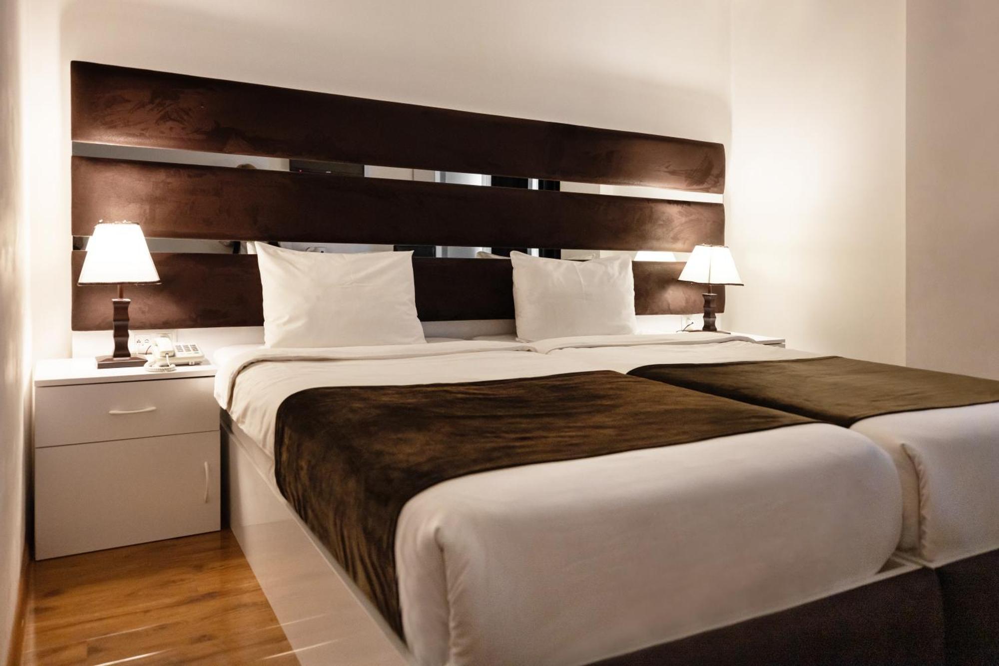 Hotel Grand Palace Tbilisi Cameră foto